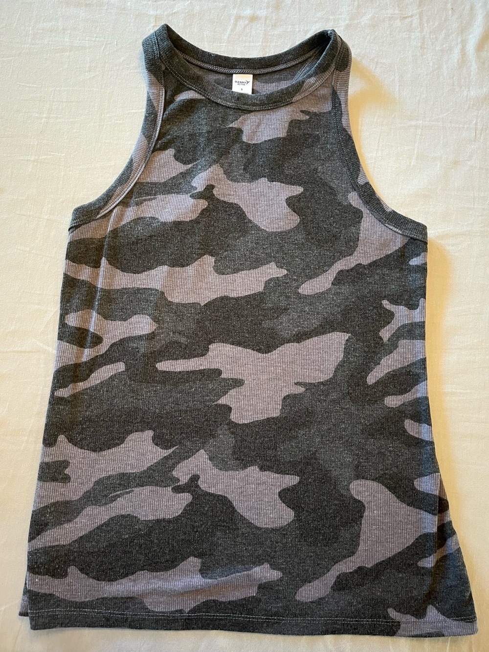 Old Navy Women’s Grey Camo Ribbed Athletic Tank, small